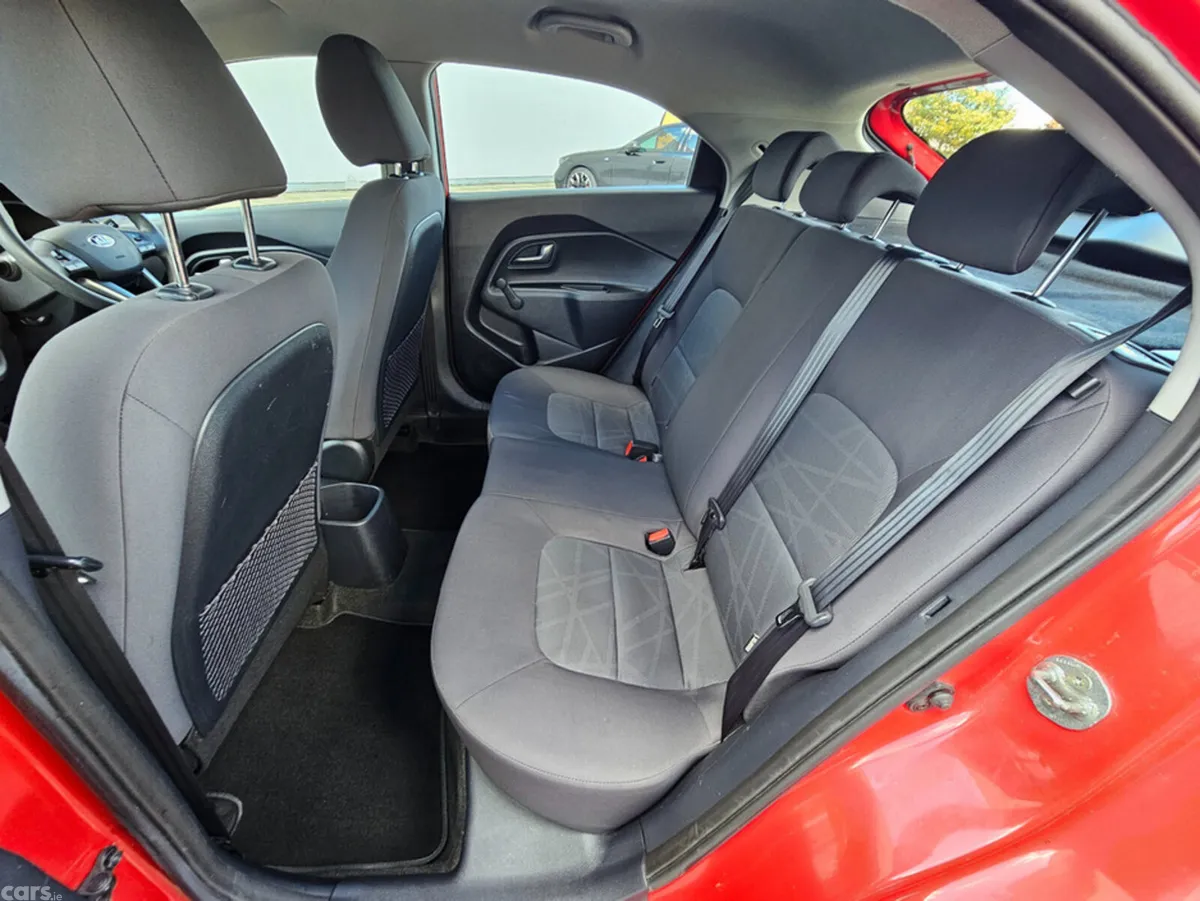 Kia Rio MPV, Petrol, 2013, Red