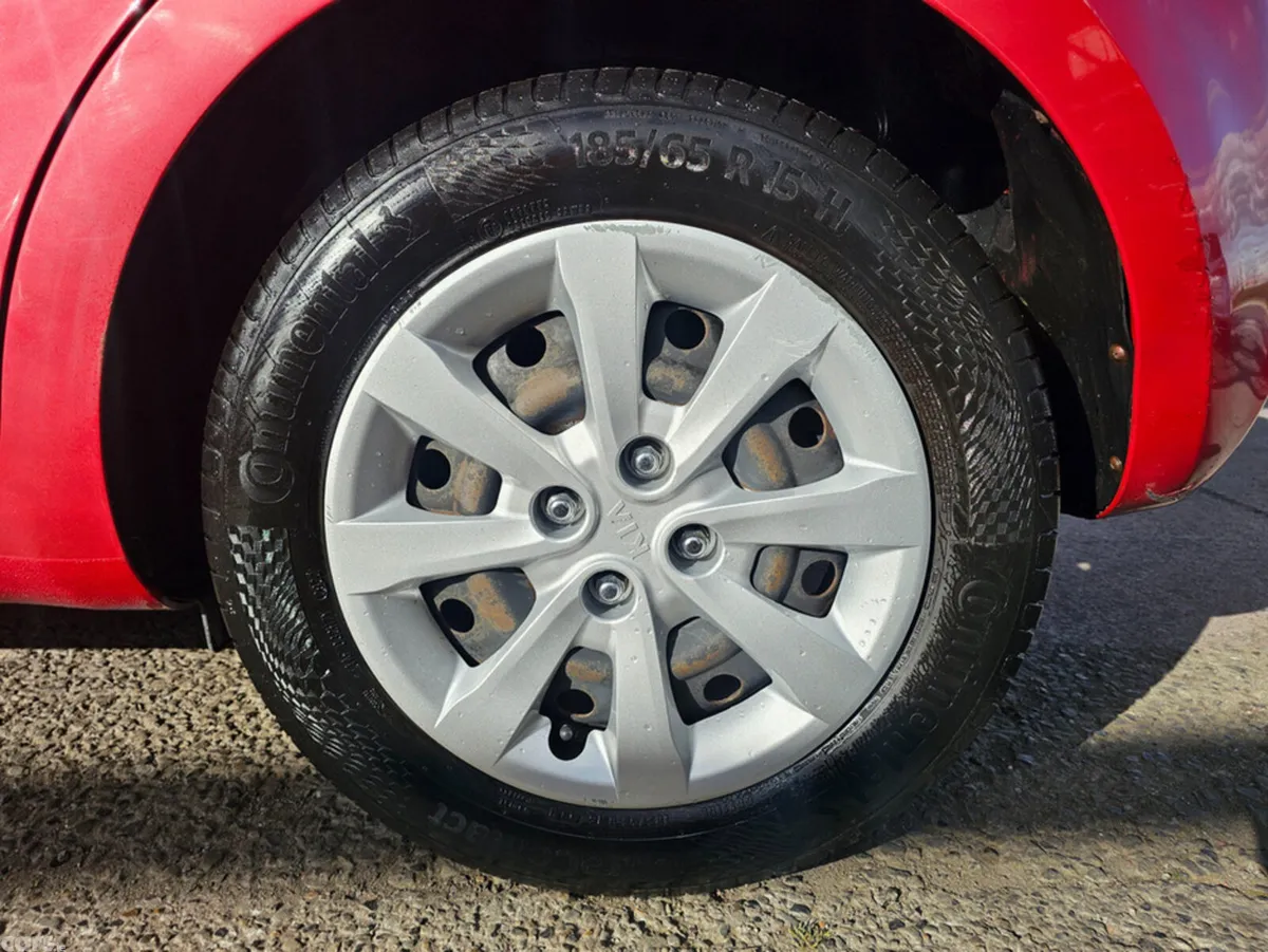 Kia Rio MPV, Petrol, 2013, Red