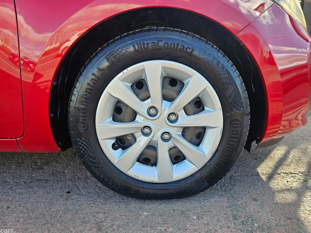 Kia Rio MPV, Petrol, 2013, Red