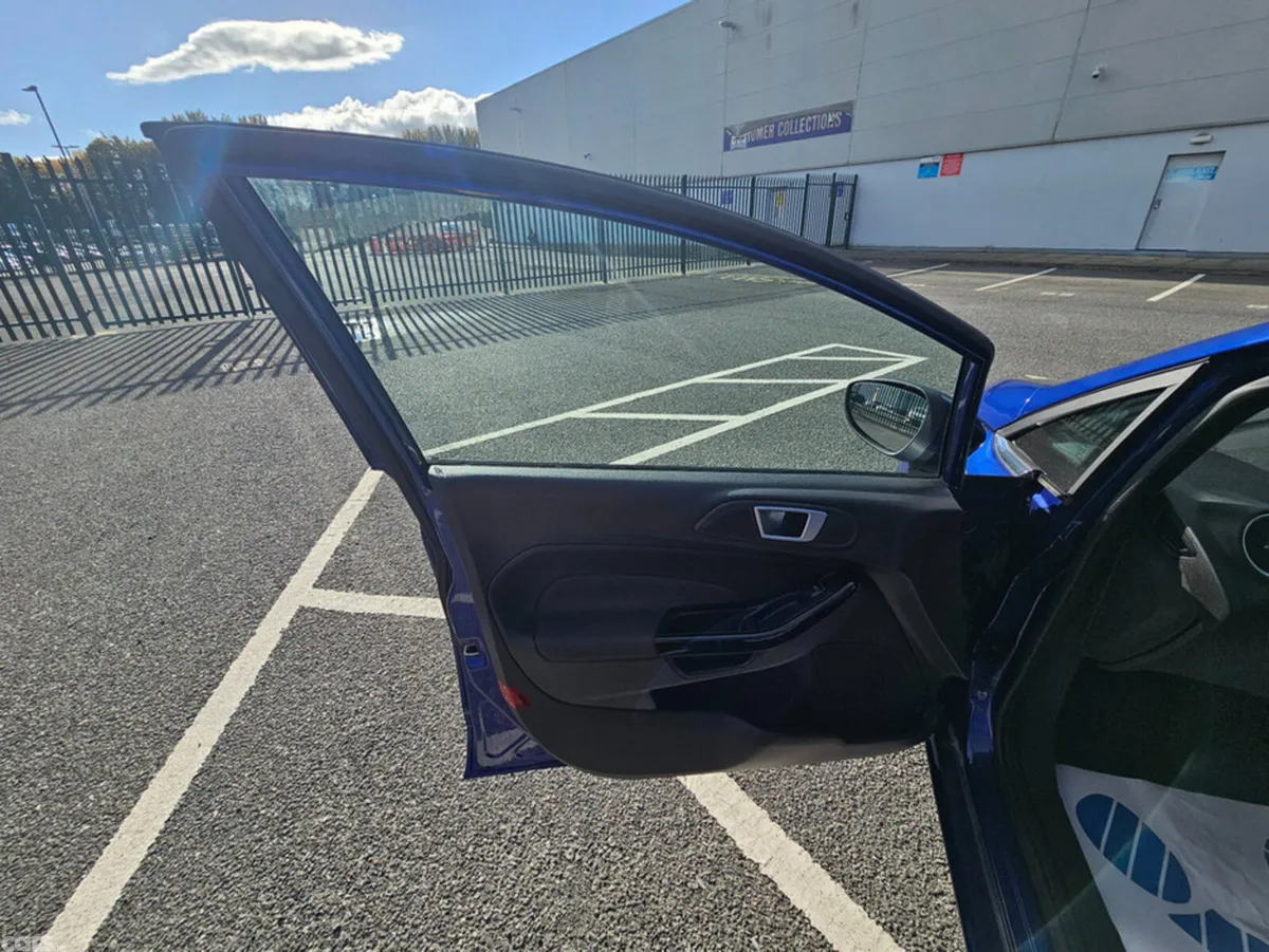 Ford Fiesta Hatchback, Petrol, 2015, Blue