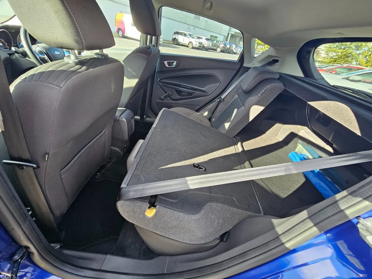 Ford Fiesta Hatchback, Petrol, 2015, Blue