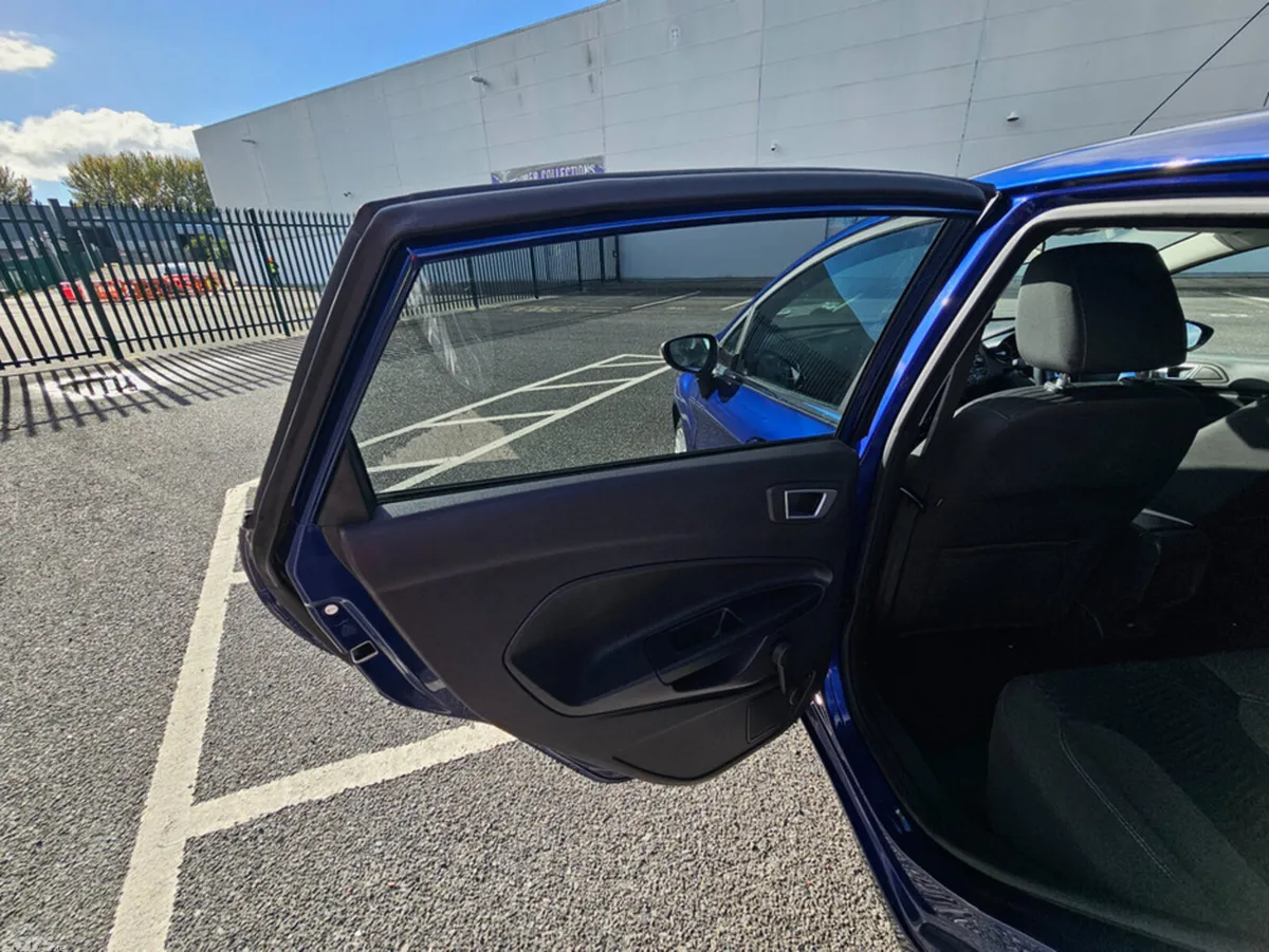 Ford Fiesta Hatchback, Petrol, 2015, Blue
