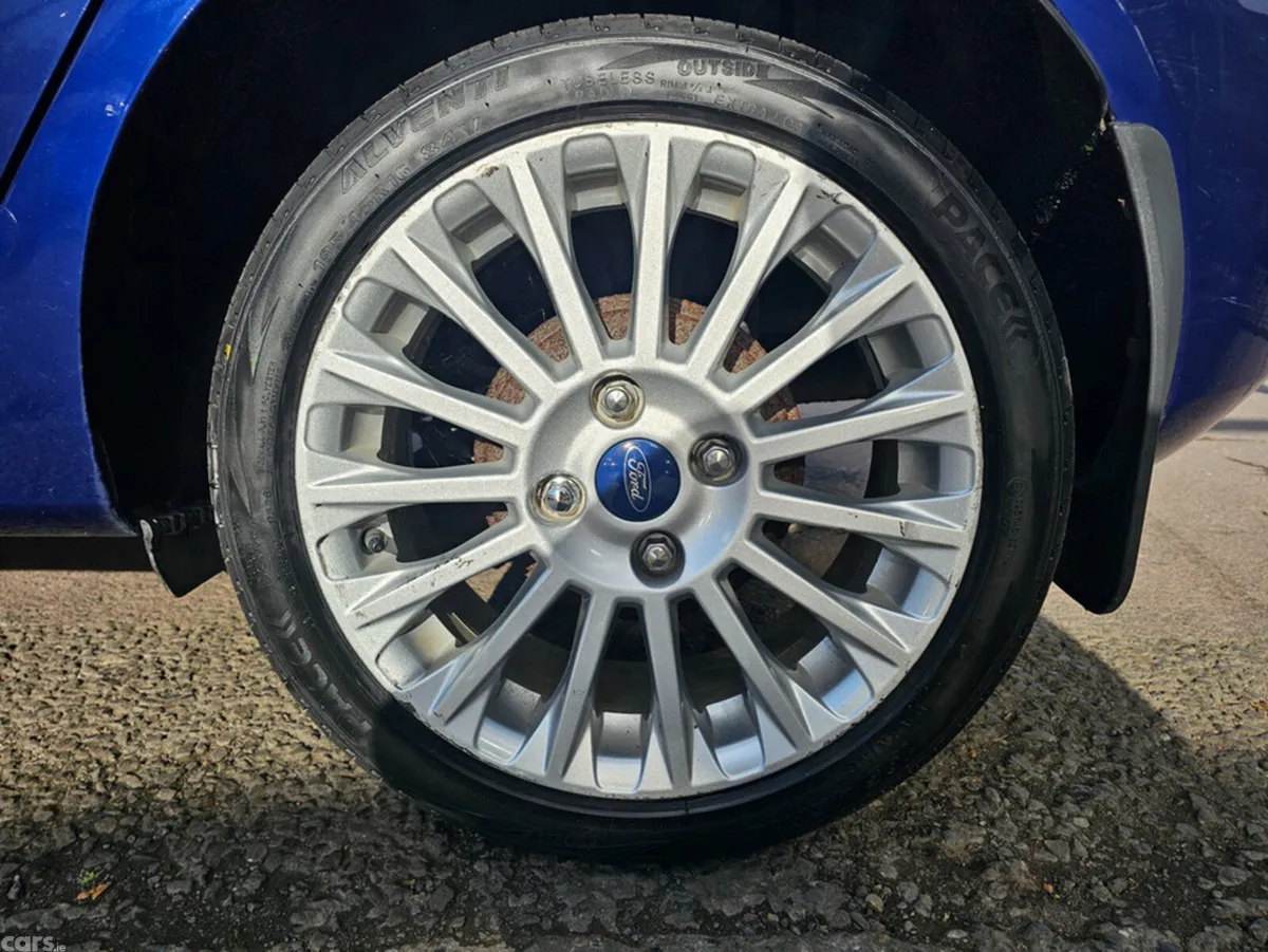 Ford Fiesta Hatchback, Petrol, 2015, Blue