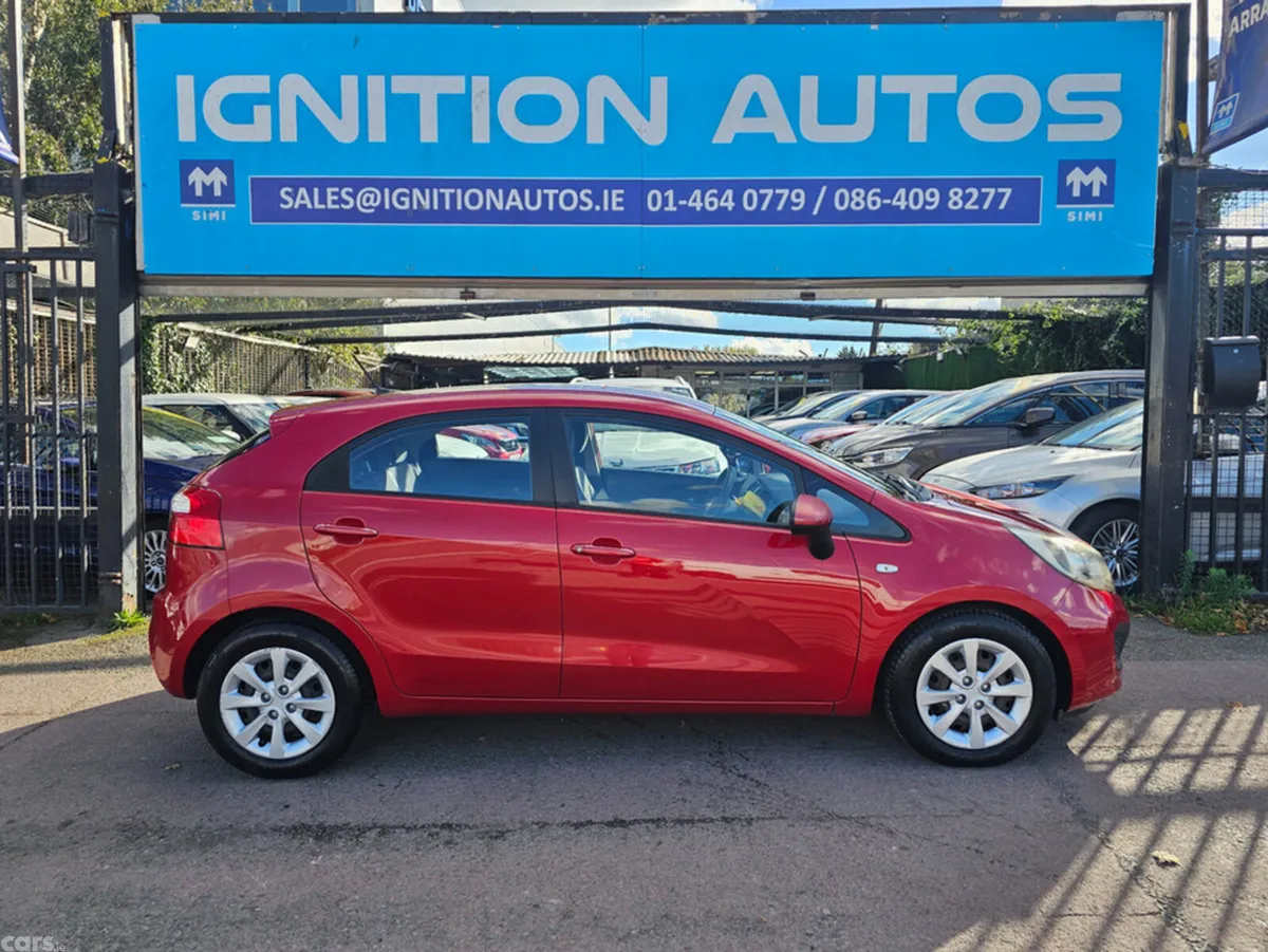 Kia Rio MPV, Petrol, 2013, Red