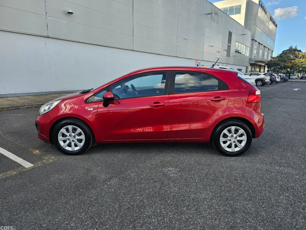 Kia Rio MPV, Petrol, 2013, Red