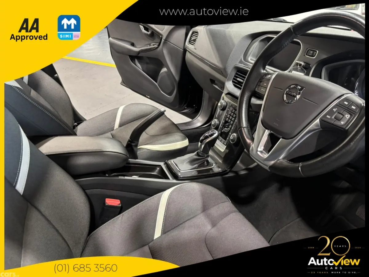 Volvo V40 Hatchback, Diesel, 2019, Black
