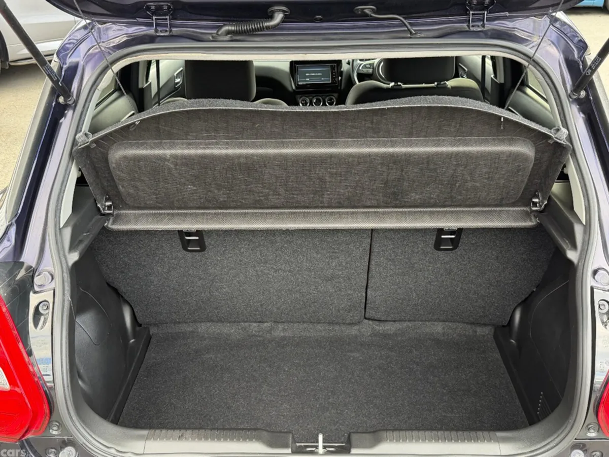 Suzuki Swift Hatchback, Petrol, 2019, Purple