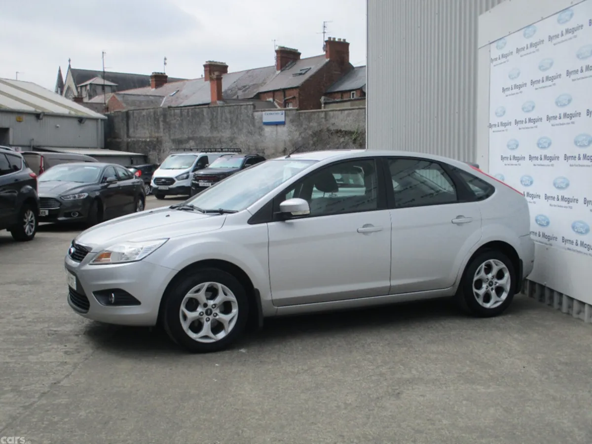 Ford Focus Hatchback, Diesel, 2011, Silver