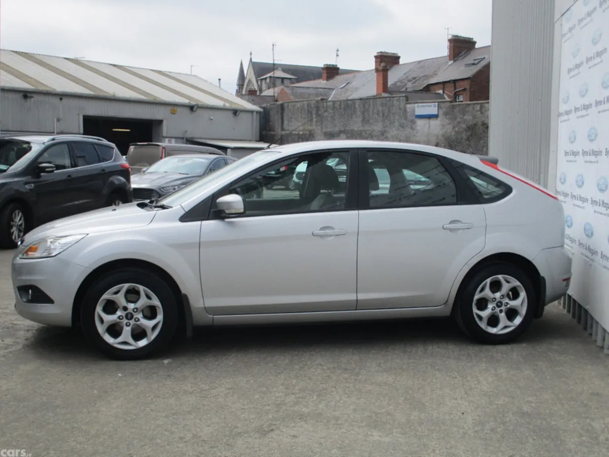 Ford Focus Hatchback, Diesel, 2011, Silver