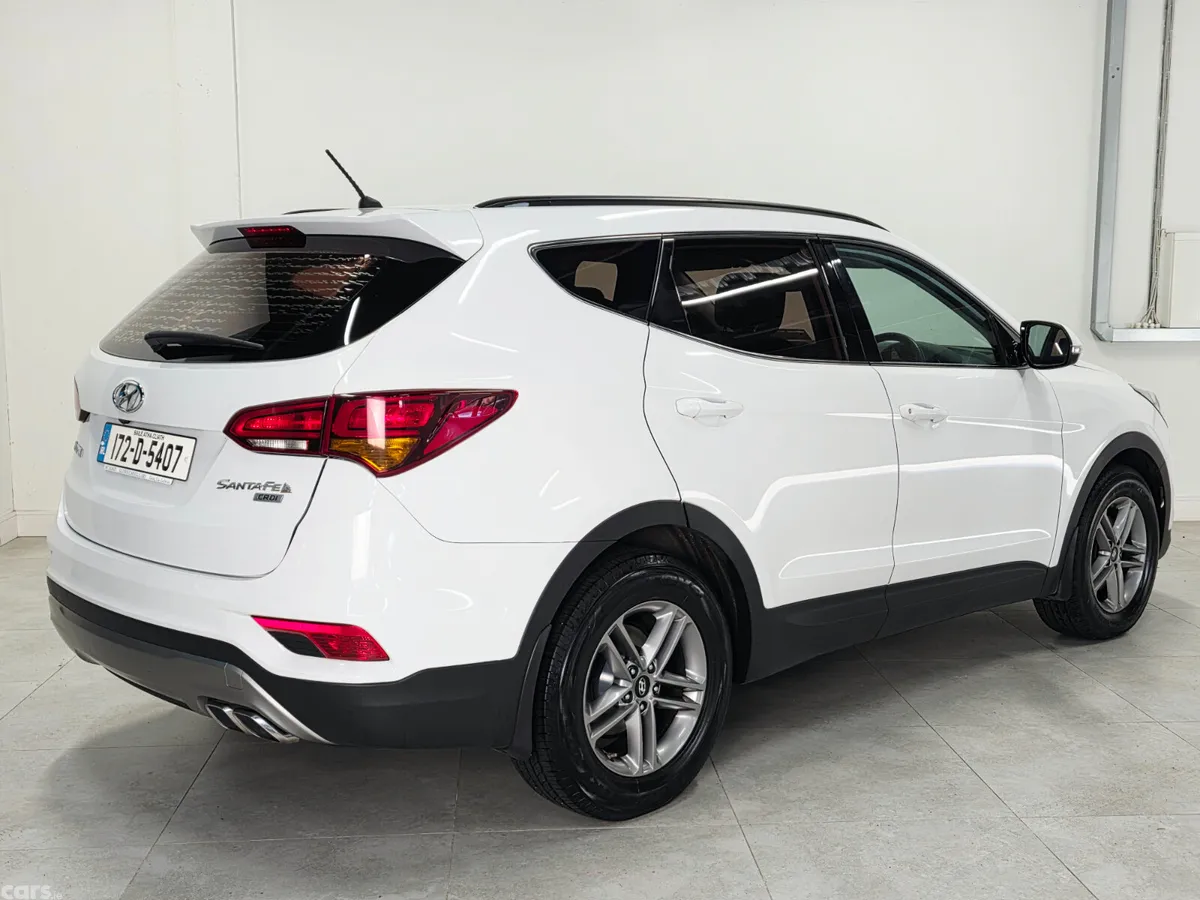 Hyundai Santa Fe SUV, Diesel, 2017, White