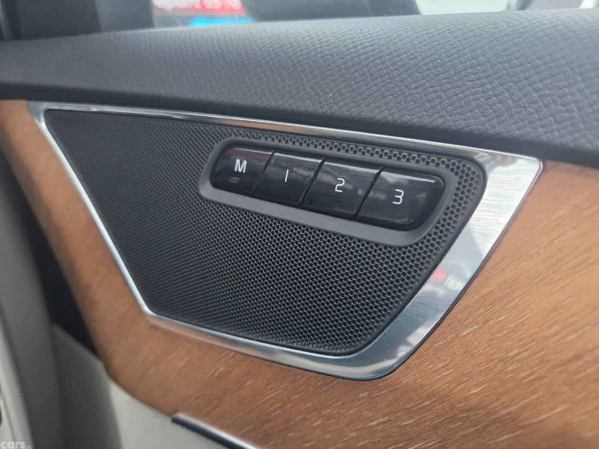 Volvo XC90 MPV, Diesel, 2021, Black