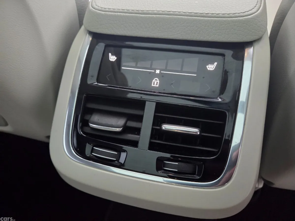 Volvo XC90 MPV, Diesel, 2021, Black