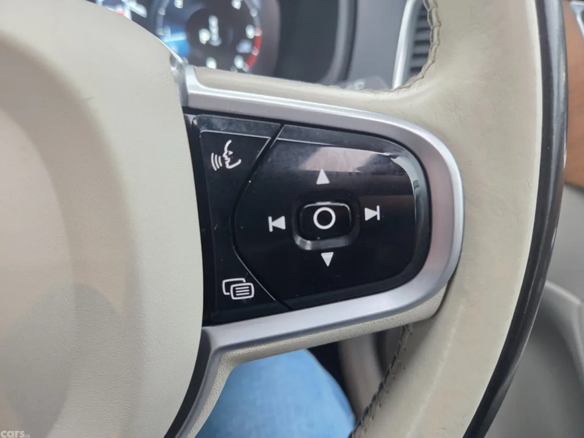 Volvo XC90 MPV, Diesel, 2021, Black