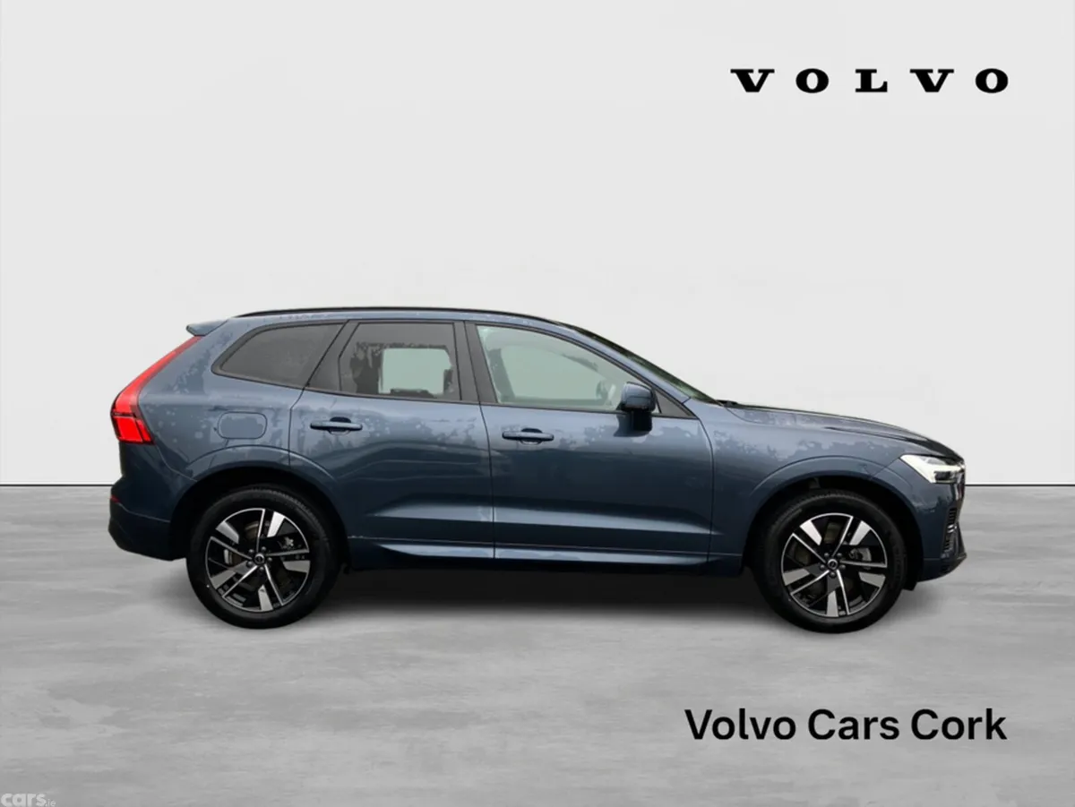 Volvo XC60 SUV, Petrol Plug-in Hybrid, 2026, Blue