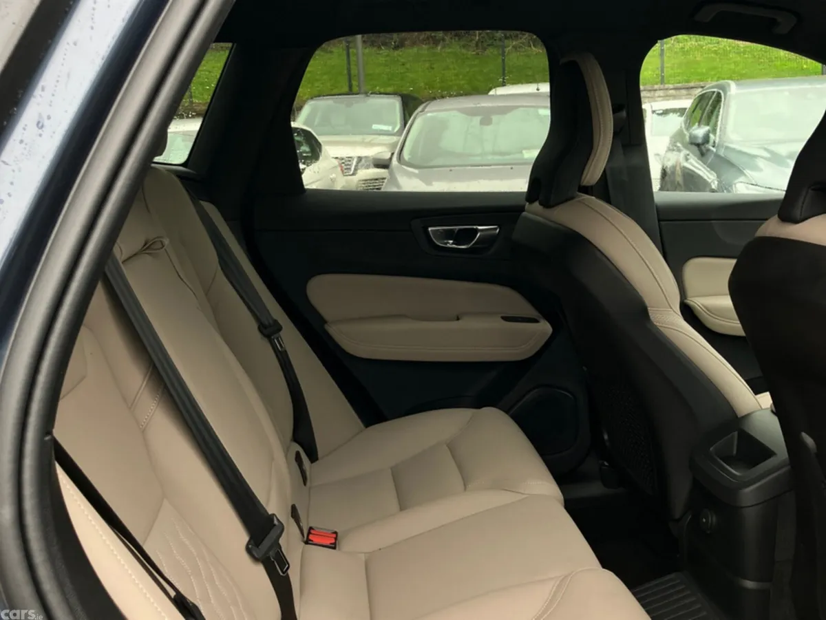Volvo XC60 SUV, Petrol Plug-in Hybrid, 2026, Blue