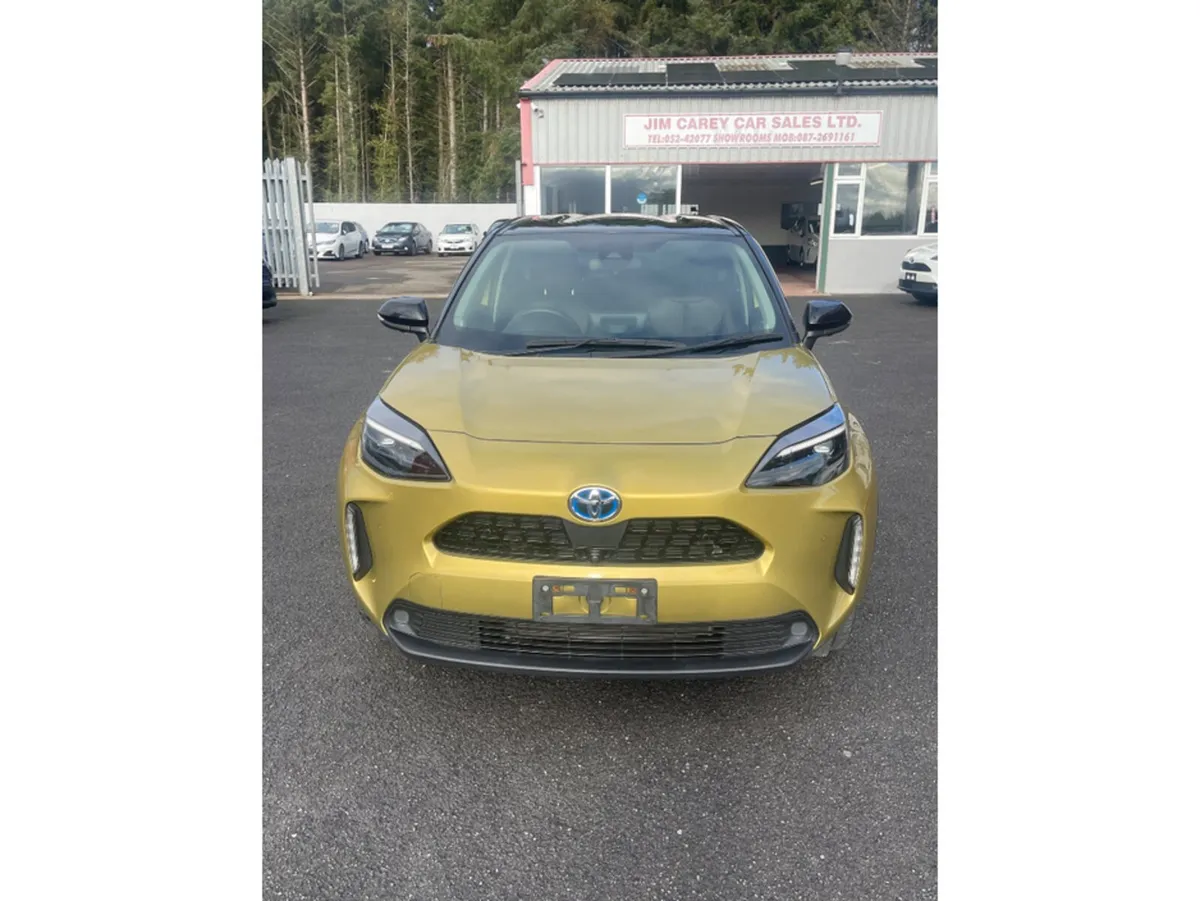 Toyota Yaris Cross Hatchback, Petrol Hybrid, 2021, Gold