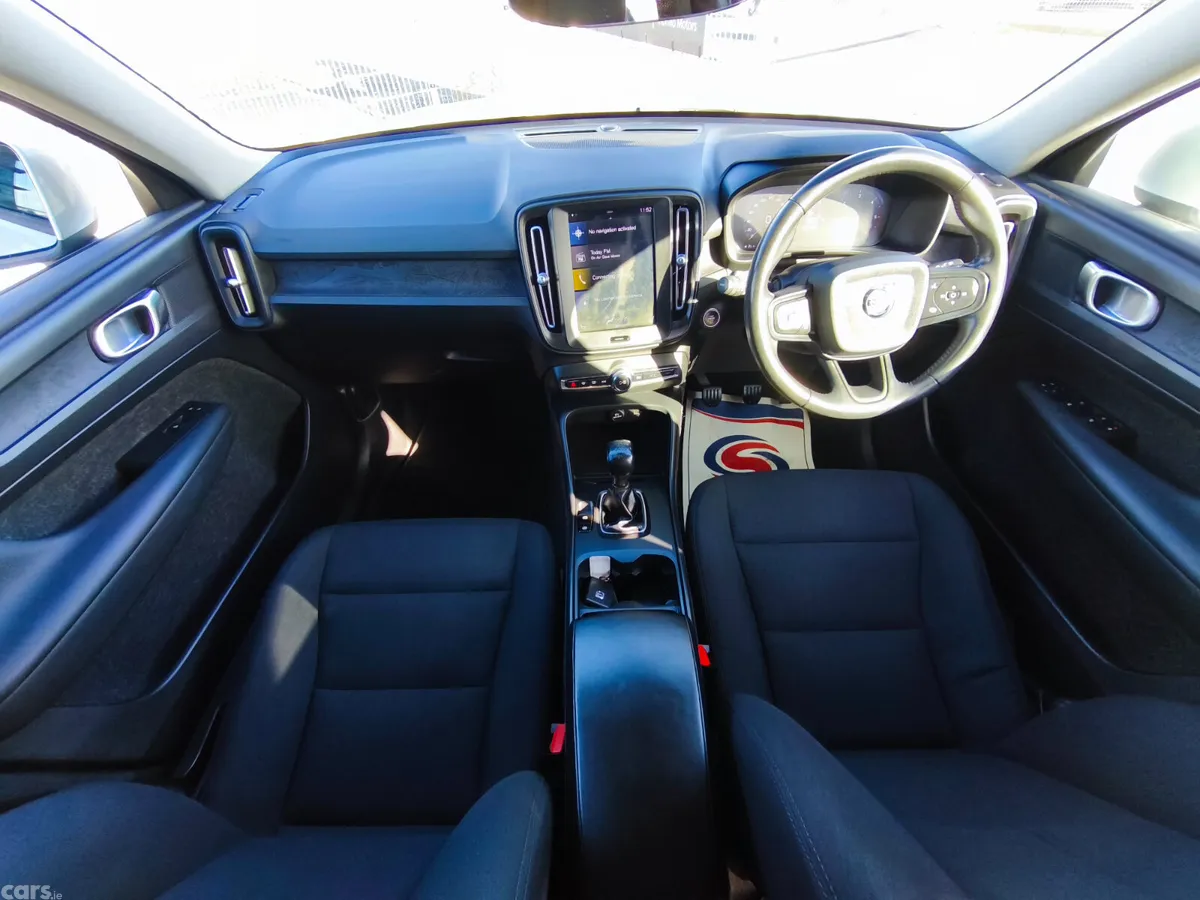 Volvo XC40 SUV, Diesel, 2019, Grey