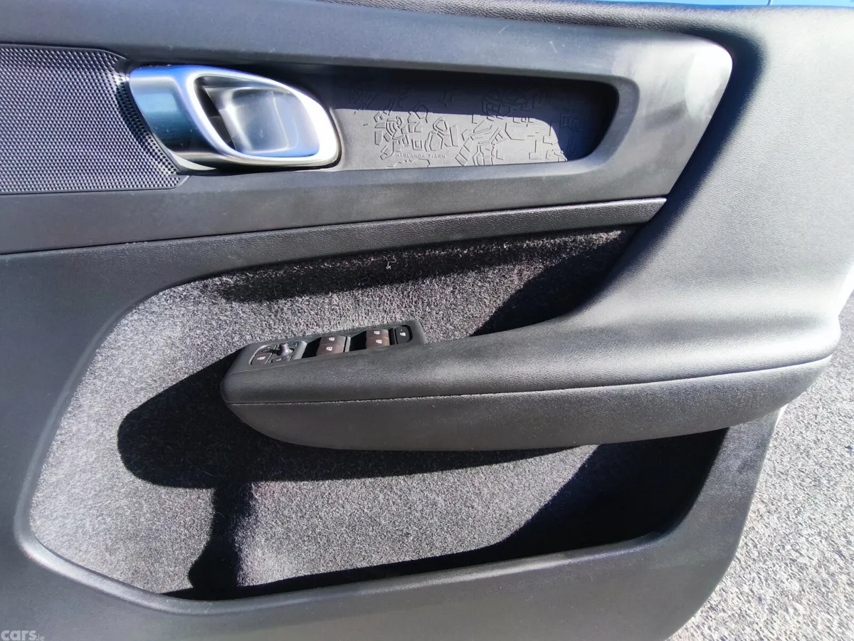 Volvo XC40 SUV, Diesel, 2019, Grey