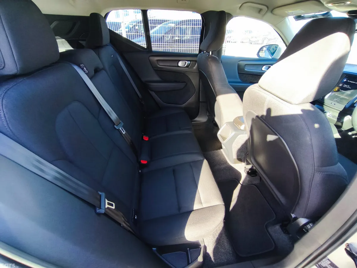Volvo XC40 SUV, Diesel, 2019, Grey