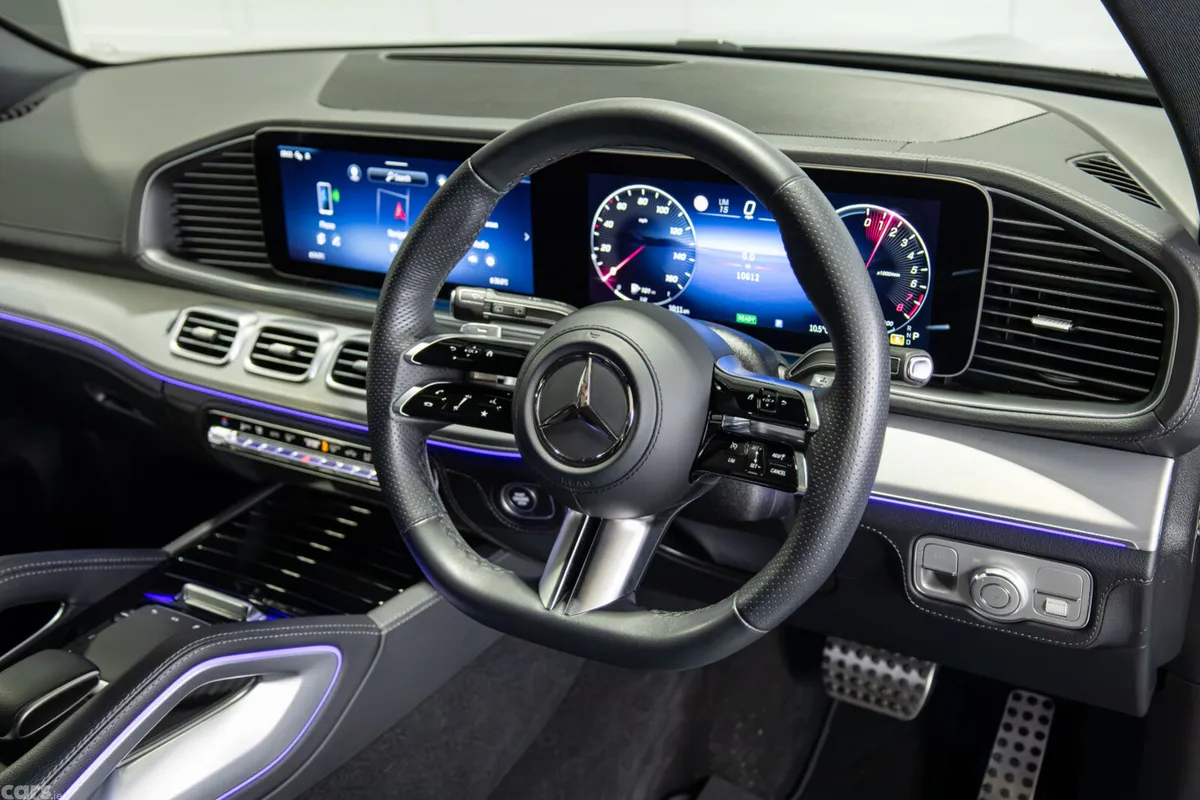 Mercedes-Benz GLE SUV, Petrol Plug-in Hybrid, 2025, Blue
