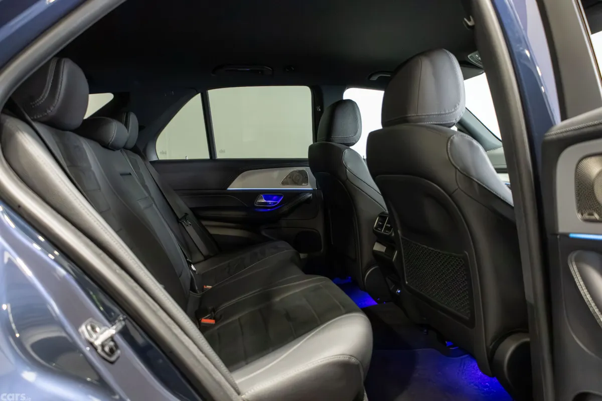 Mercedes-Benz GLE SUV, Petrol Plug-in Hybrid, 2025, Blue