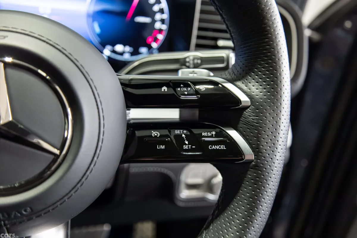 Mercedes-Benz GLE SUV, Petrol Plug-in Hybrid, 2025, Blue