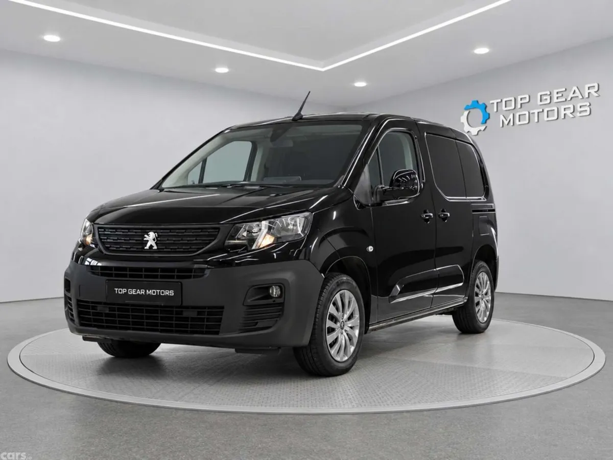 Peugeot Partner MPV, Diesel, 2023, Black
