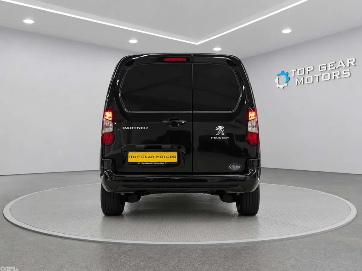 Peugeot Partner MPV, Diesel, 2023, Black