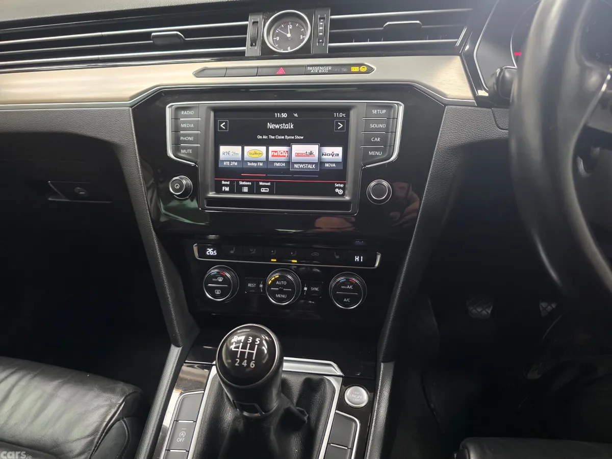Volkswagen Passat Saloon, Diesel, 2015, Silver