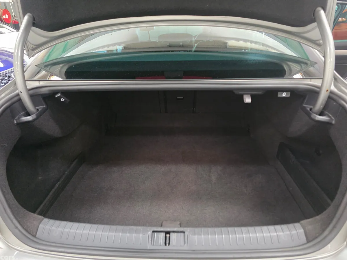 Volkswagen Passat Saloon, Diesel, 2015, Silver
