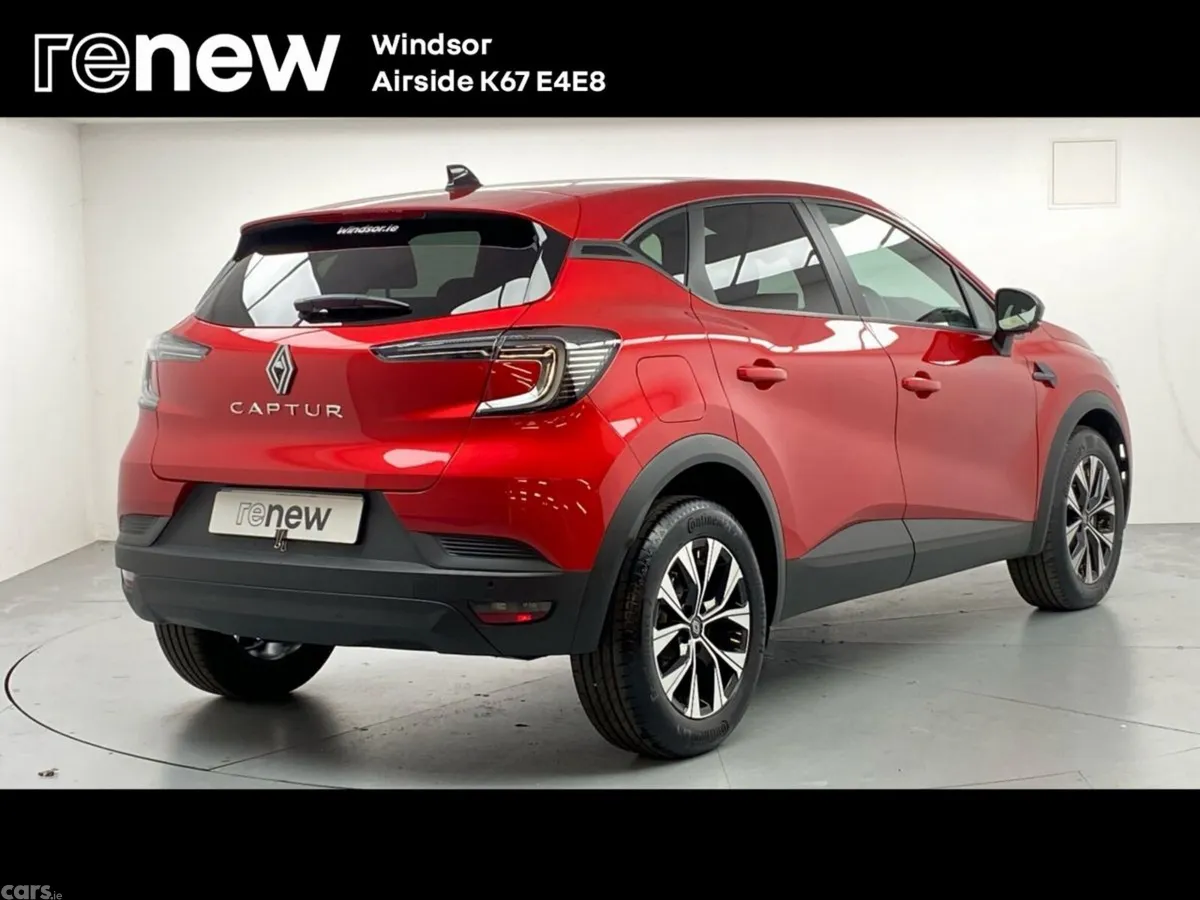 Renault Captur Hatchback, Petrol, 2026, Red