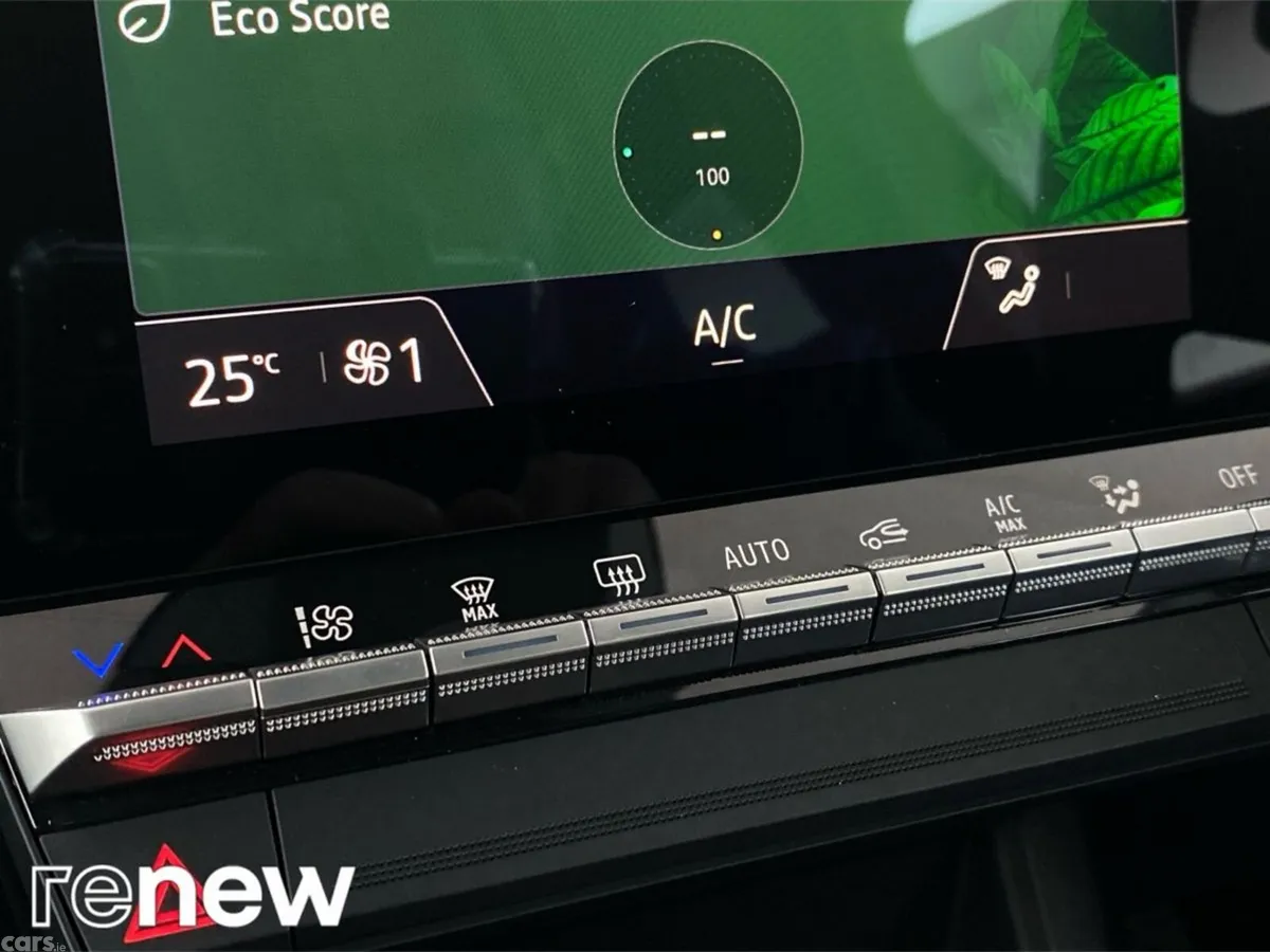 Renault Captur Hatchback, Petrol, 2026, Red
