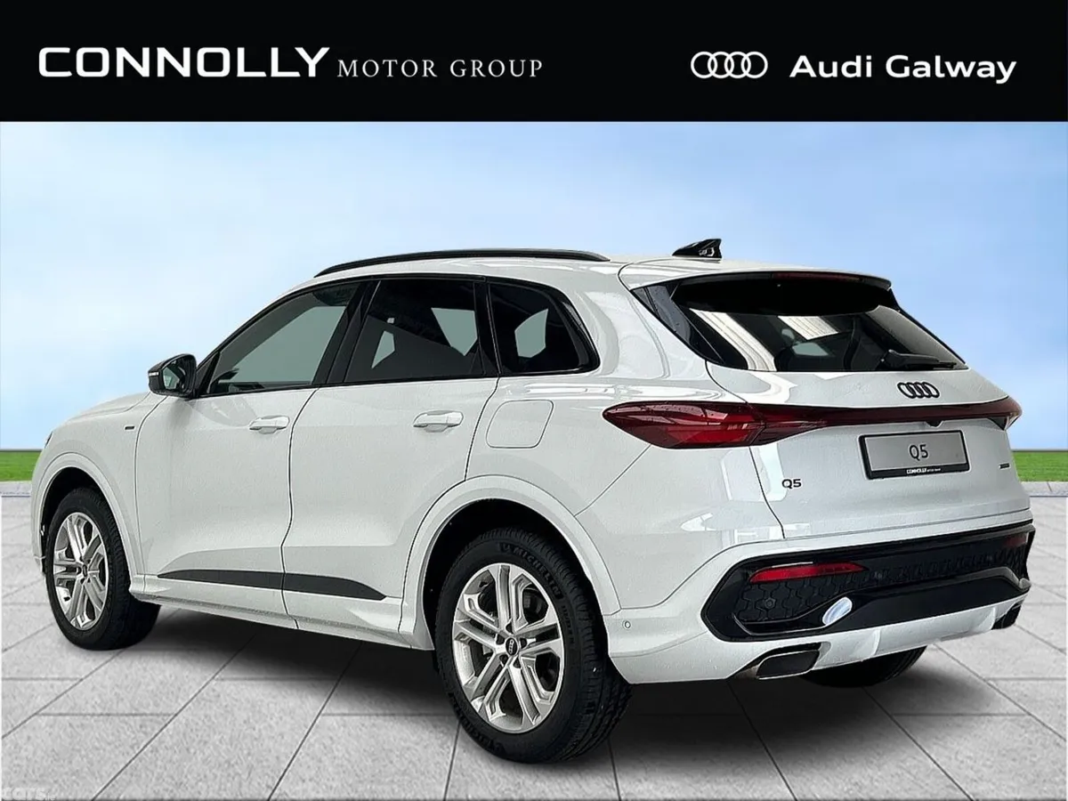 Audi Q5 SUV, Petrol Plug-in Hybrid, 2027, White