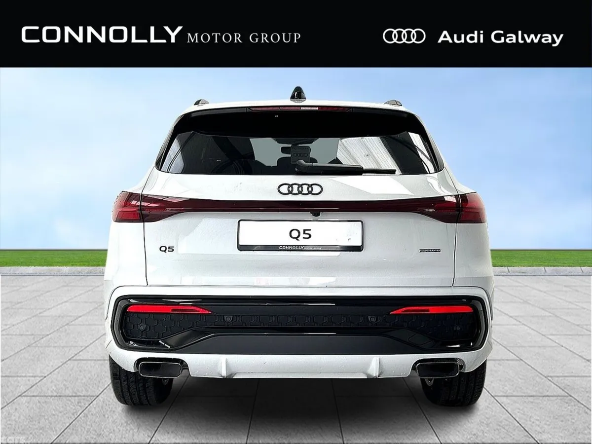 Audi Q5 SUV, Petrol Plug-in Hybrid, 2027, White
