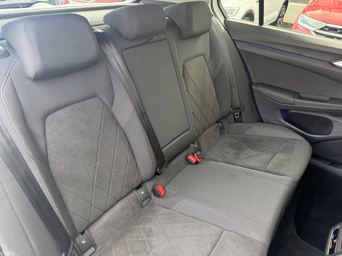 Volkswagen Golf Hatchback, Diesel, 2024, White