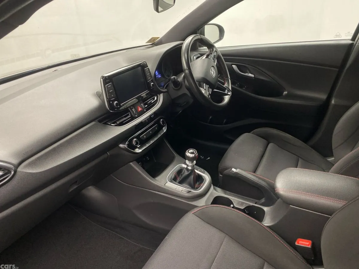 Hyundai i30 Hatchback, Petrol, 2022, Brown