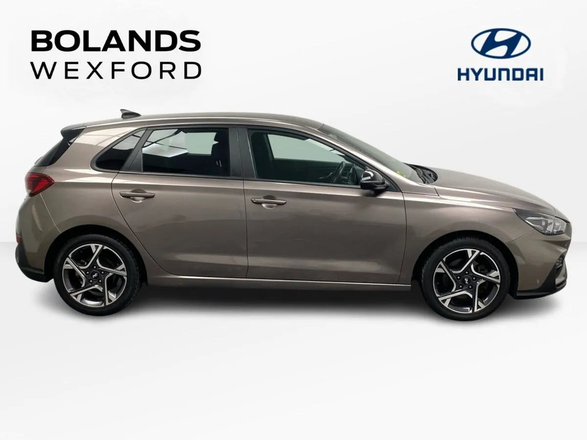 Hyundai i30 Hatchback, Petrol, 2022, Brown