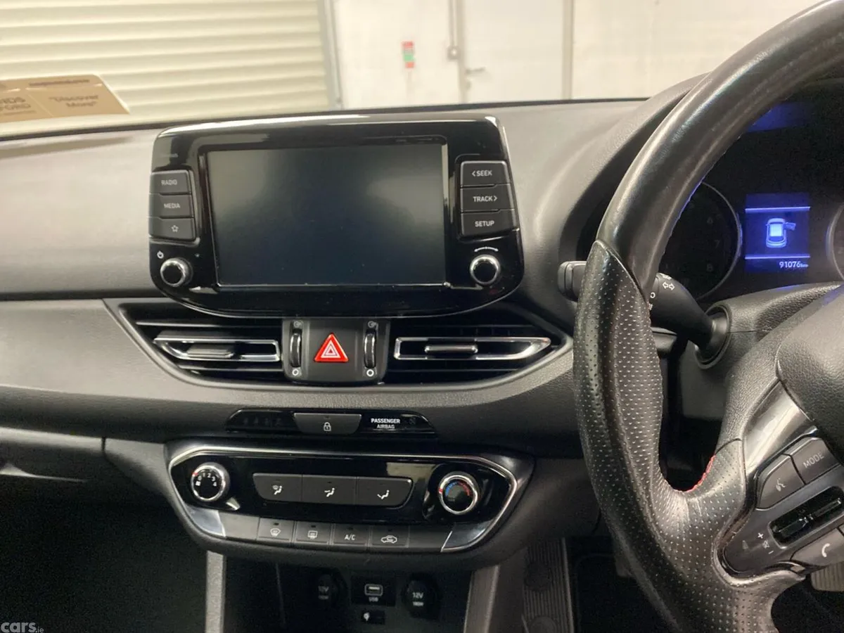 Hyundai i30 Hatchback, Petrol, 2022, Brown