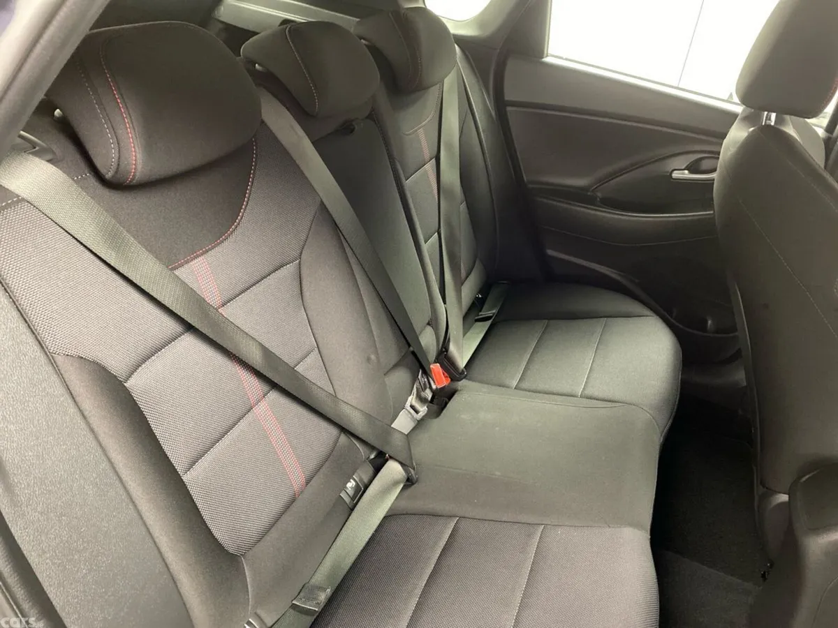 Hyundai i30 Hatchback, Petrol, 2022, Brown