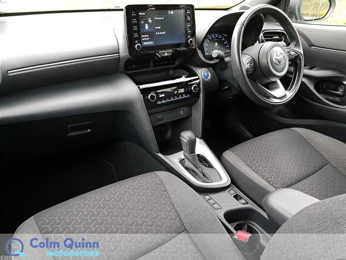 Toyota Yaris Cross SUV, Petrol Hybrid, 2023, White