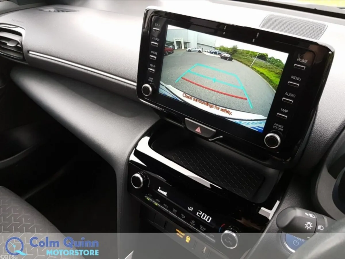 Toyota Yaris Cross SUV, Petrol Hybrid, 2023, White