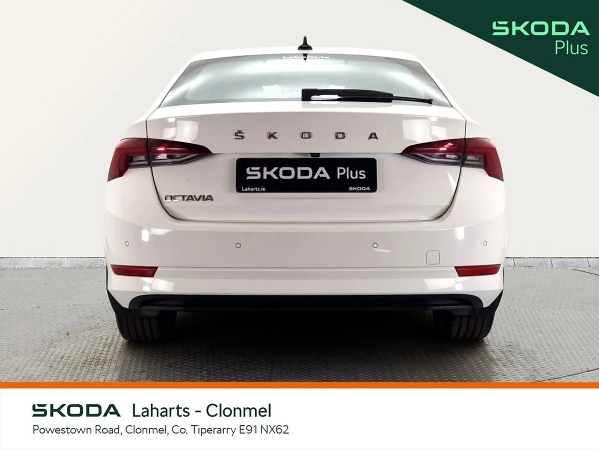 Skoda Octavia Saloon, Petrol, 2023, White