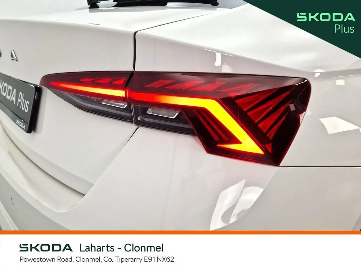 Skoda Octavia Saloon, Petrol, 2023, White