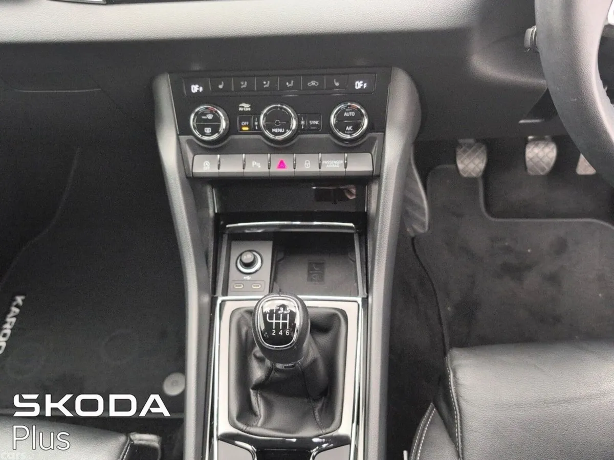 Skoda Karoq Estate, Petrol, 2024, Grey