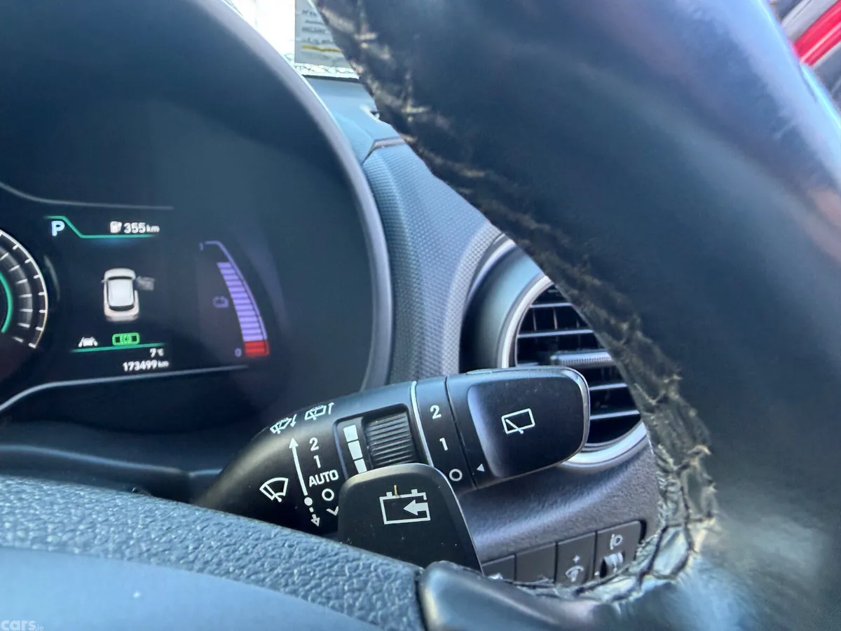 Hyundai KONA MPV, Electric, 2021, Red