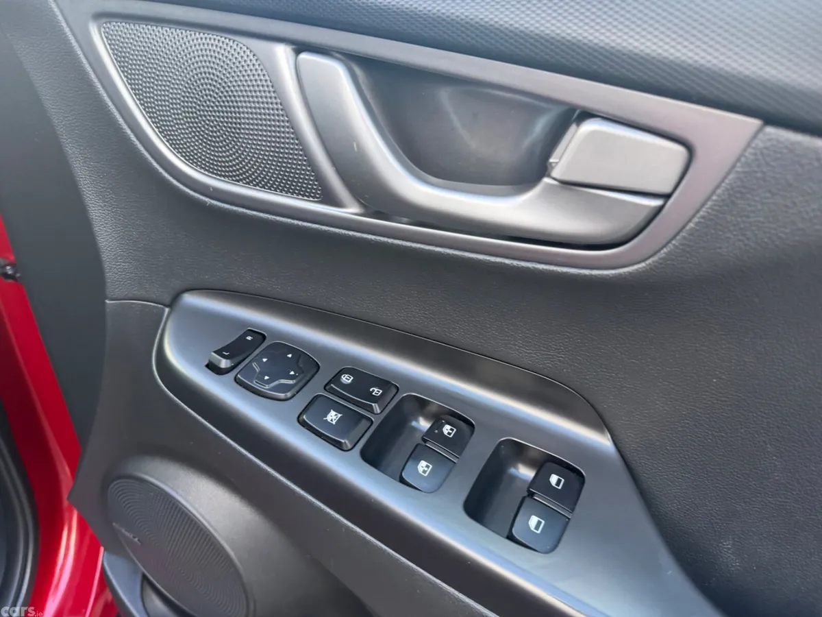 Hyundai KONA MPV, Electric, 2021, Red