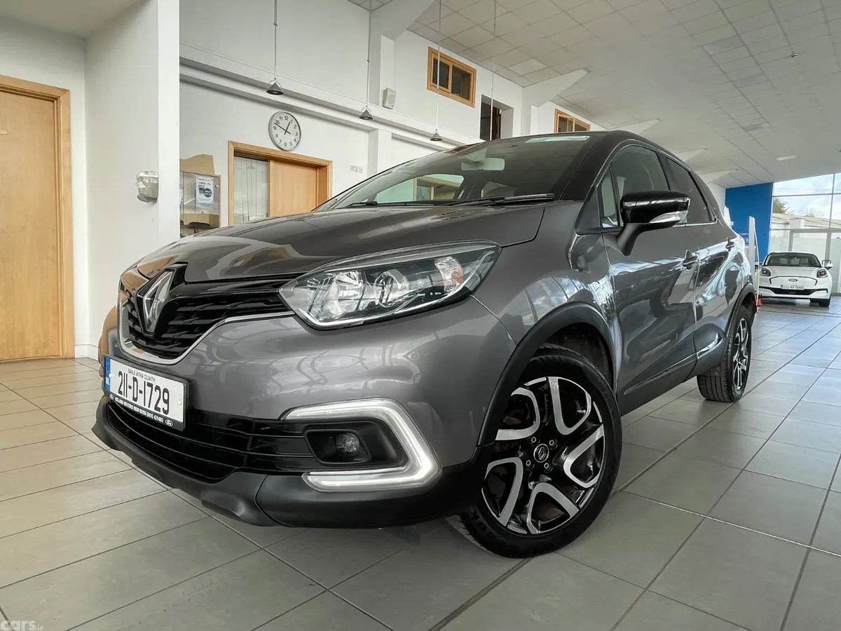 Renault Captur Hatchback, Petrol, 2021, Grey