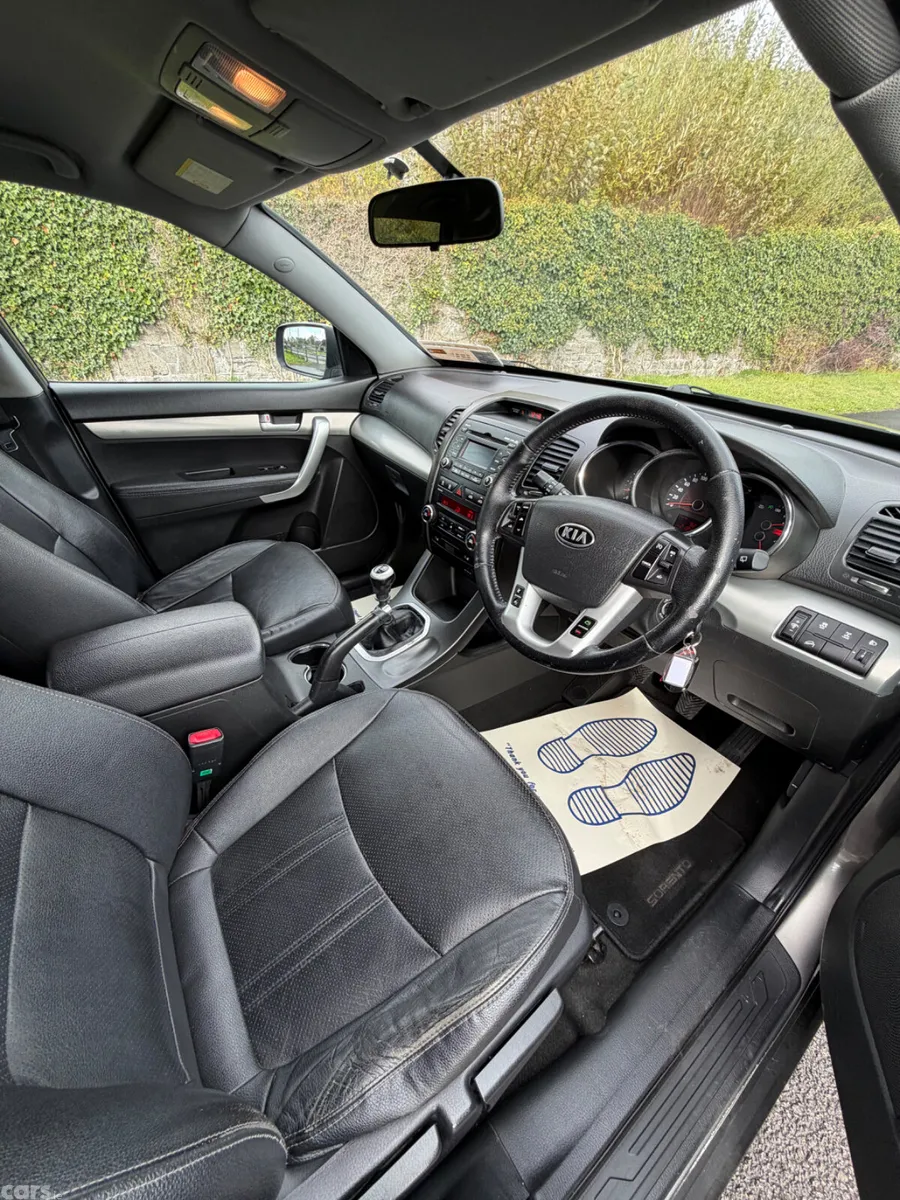 Kia Sorento SUV, Diesel, 2012, Silver