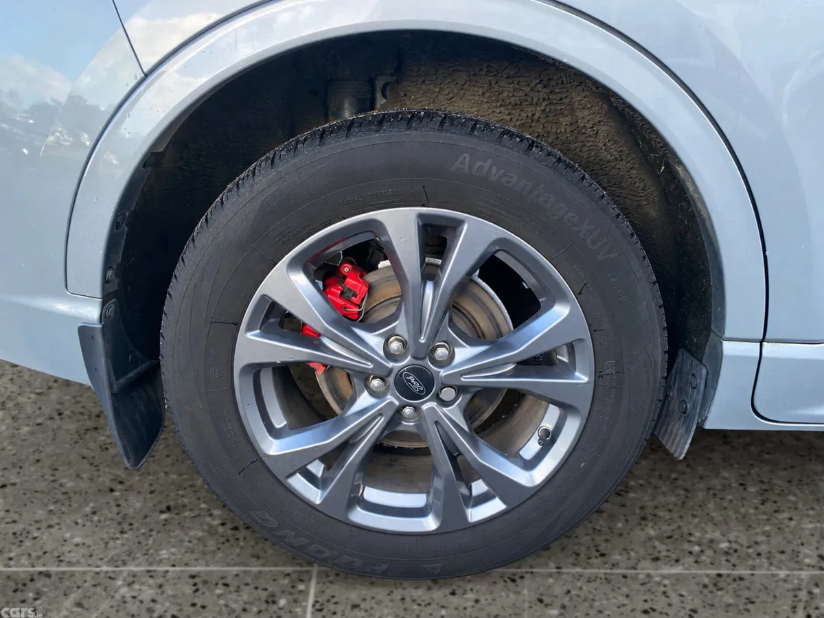 Ford Kuga SUV, Petrol Hybrid, 2022, Grey