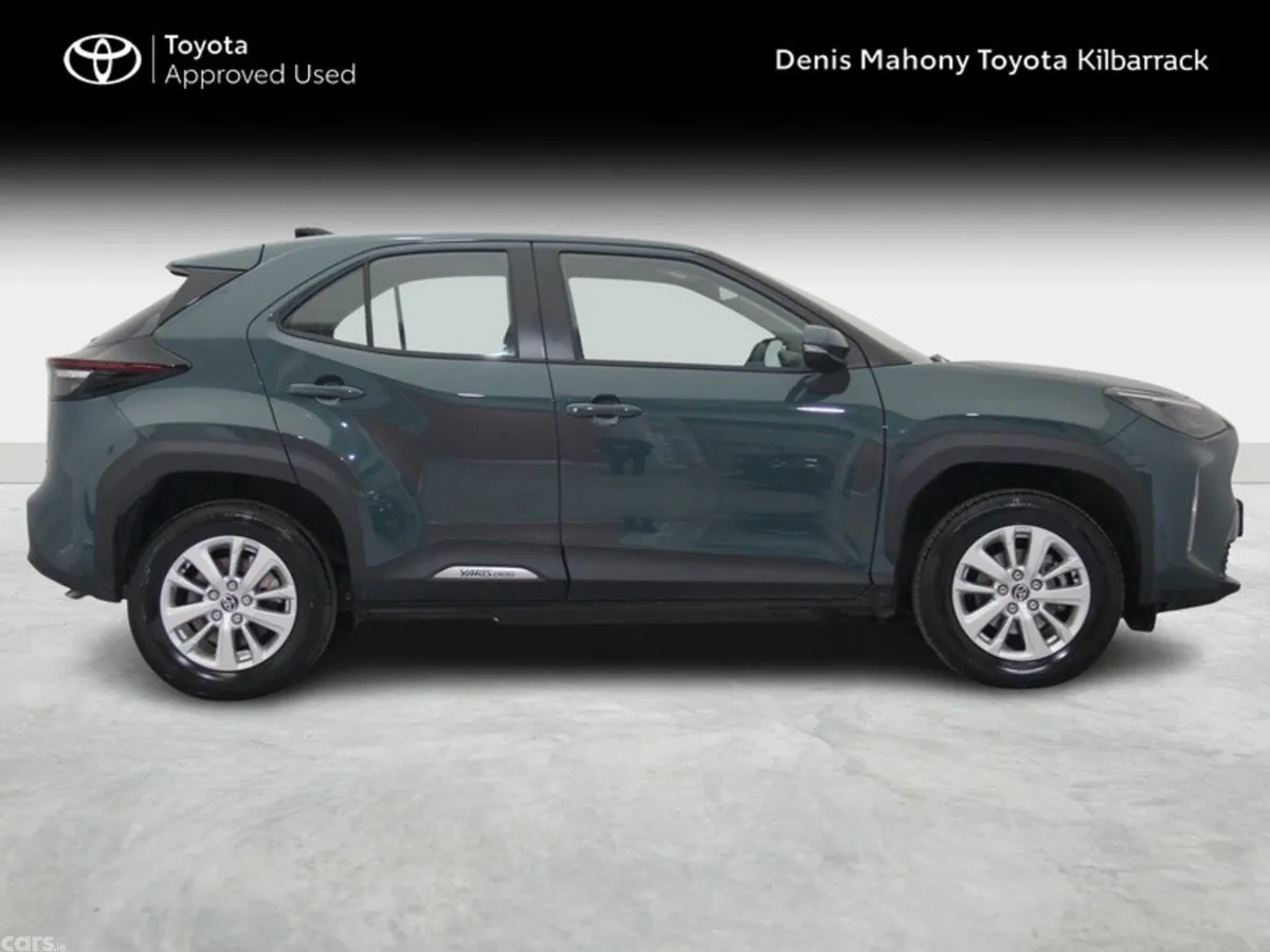 Toyota Yaris Cross Hatchback, Petrol Hybrid, 2026, Green